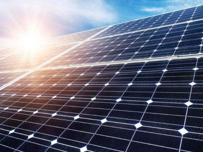 太陽(yáng)能光伏板一天的發(fā)電量有多少？